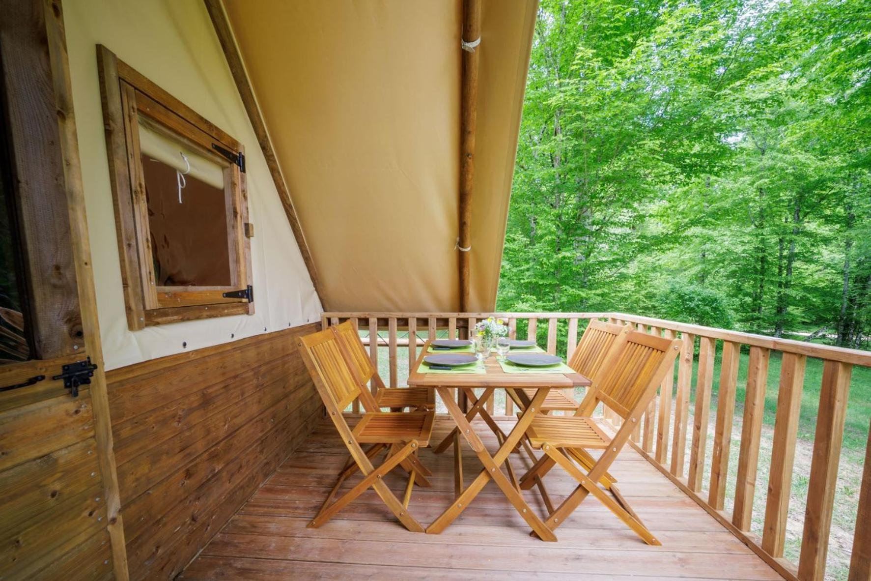 La Clairière - écolieu de vacances Lamothe-Fenelon Exterior foto